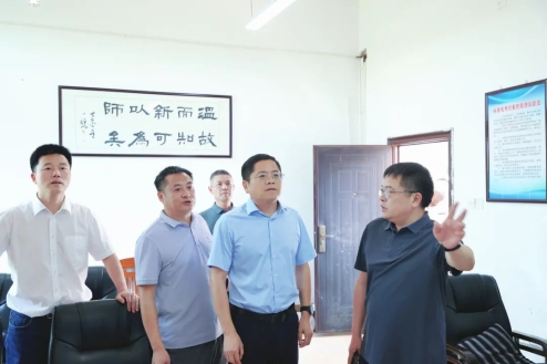 倪卫春调研高考备考工作