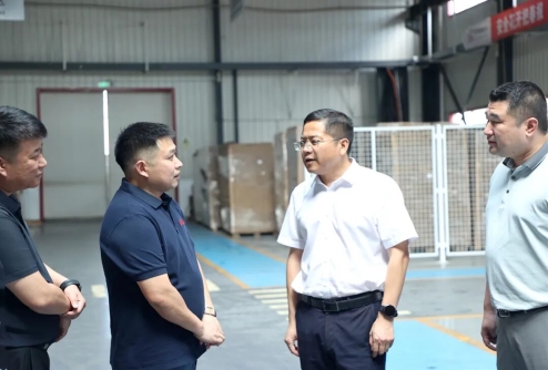 倪卫春走访调研企业发展
