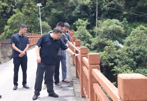 昌江区四套班子领导深入一线督导帮扶防汛防台风工作